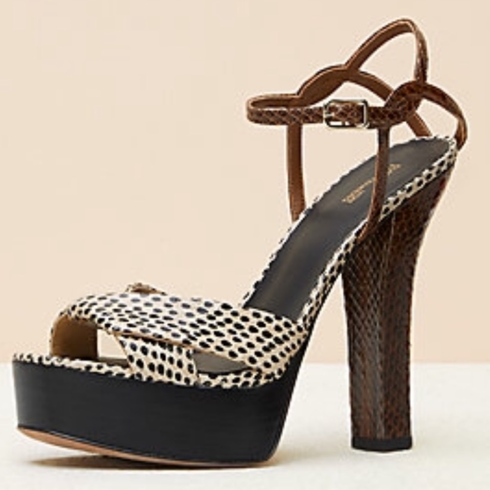❤️❤️Diane Von Furstenberg Sandals❤️❤️